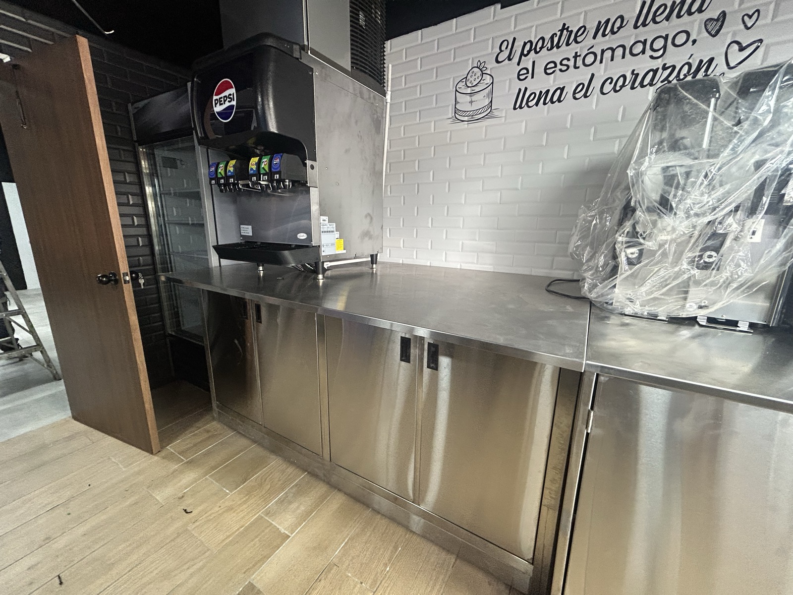 Frente con dispensador